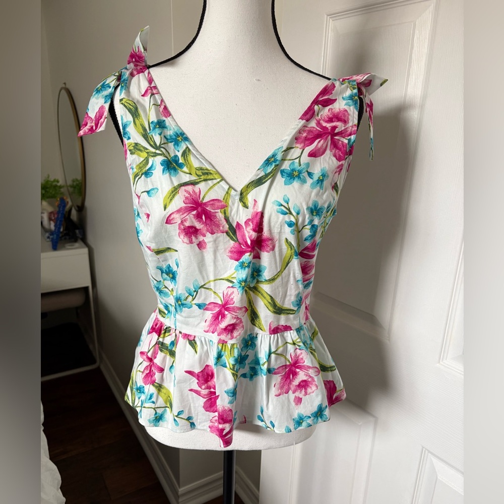 🌷NWT Nine West Floral Bow Strap Peplum Crop Top | Size M | Spring Summer 3/$30